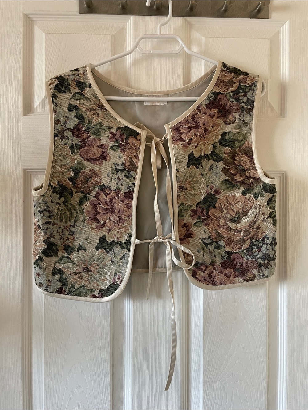 Cropped tapestry floral cottagecore romantic vest with ties